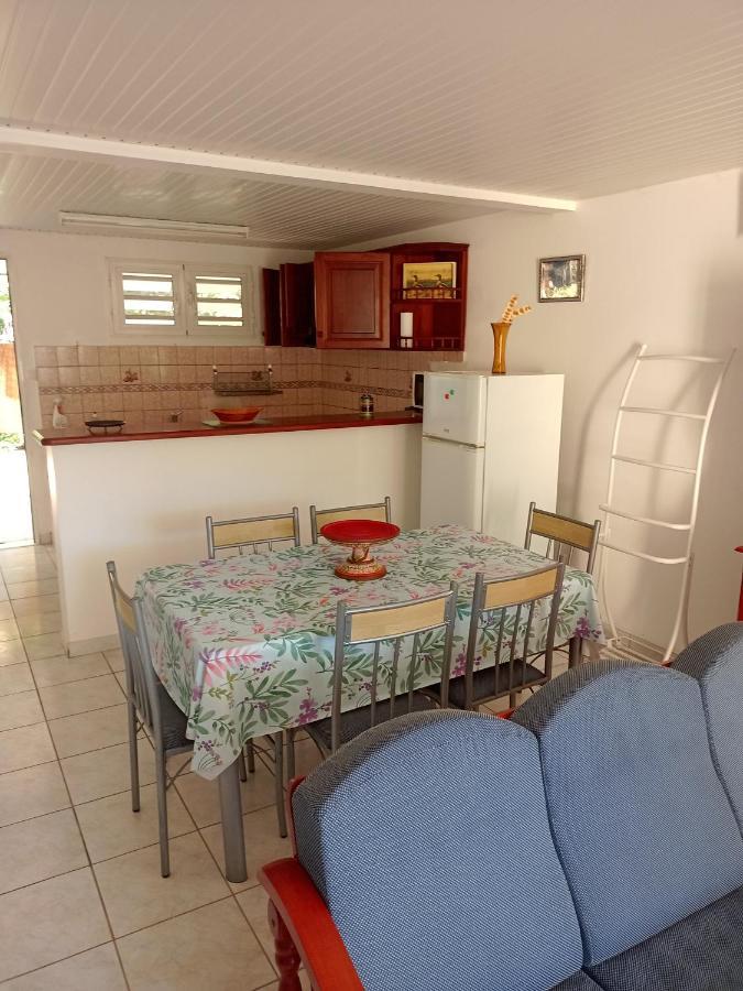Charmant Appartement Verdoyant Le Morne-Vert ภายนอก รูปภาพ